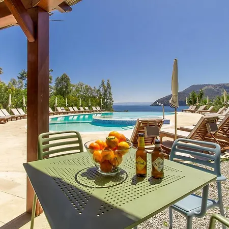 Trilo - Vulcano On Sea Shore - Happy Lipari (Isola Lipari)